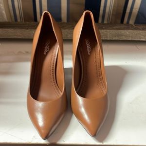 Brooks Brothers Heels Pump size (10)